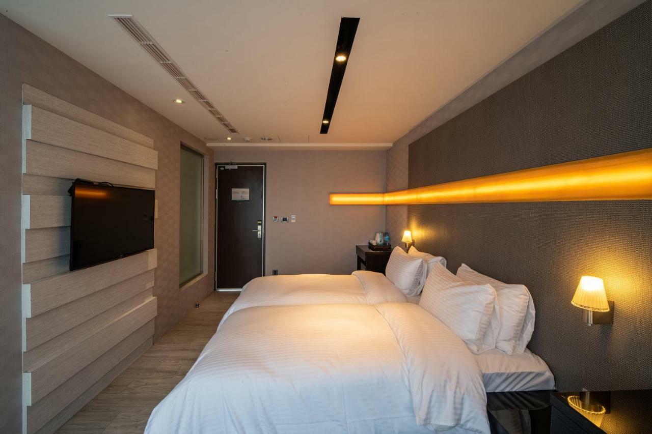 Fengjia Hotel Bell Tajcshung Kültér fotó